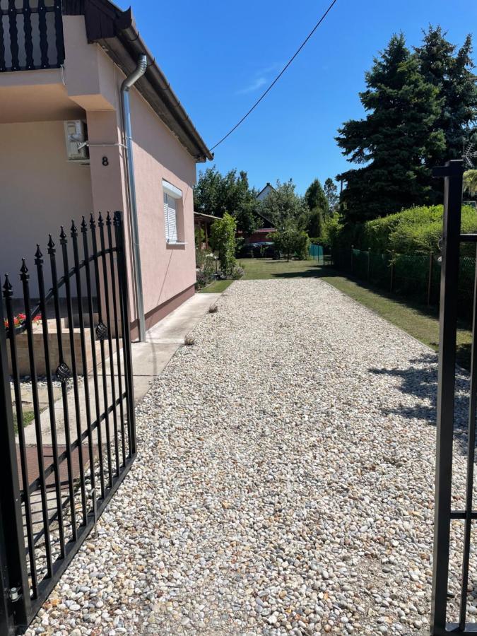 Villa Betti à Balatonkeresztúr Extérieur photo